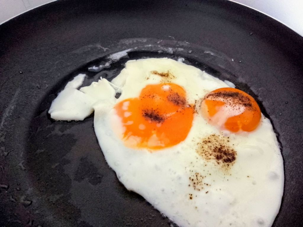 Fried eggs 